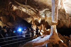 Lucas Cave Jenolan Caves Australia www.edvour.com